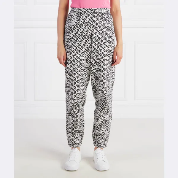 Спортивные брюки классического кроя Hugo, черный
Спортивные брюки классического кроя Hugo, черный