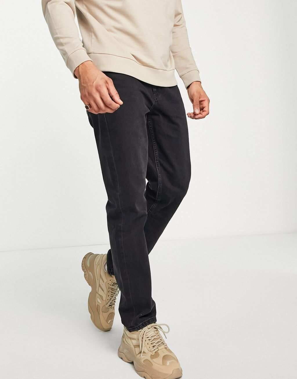 Черные стираные джинсы ASOS DESIGN original
Черные стираные джинсы ASOS DESIGN original