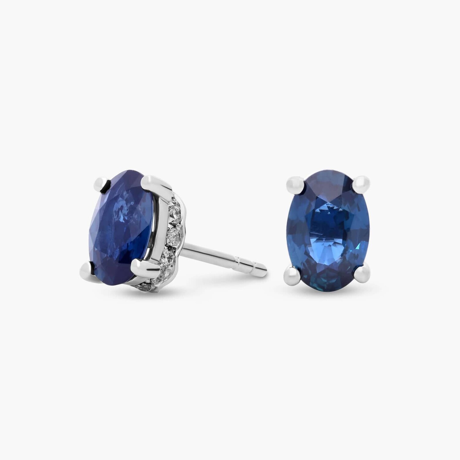 Серьги с овальными сапфирами и бриллиантами из 14-каратного белого золота (6x4 мм) Blue Nile
Серьги с овальными сапфирами и бриллиантами из 14-каратного белого золота (6x4 мм) Blue Nile