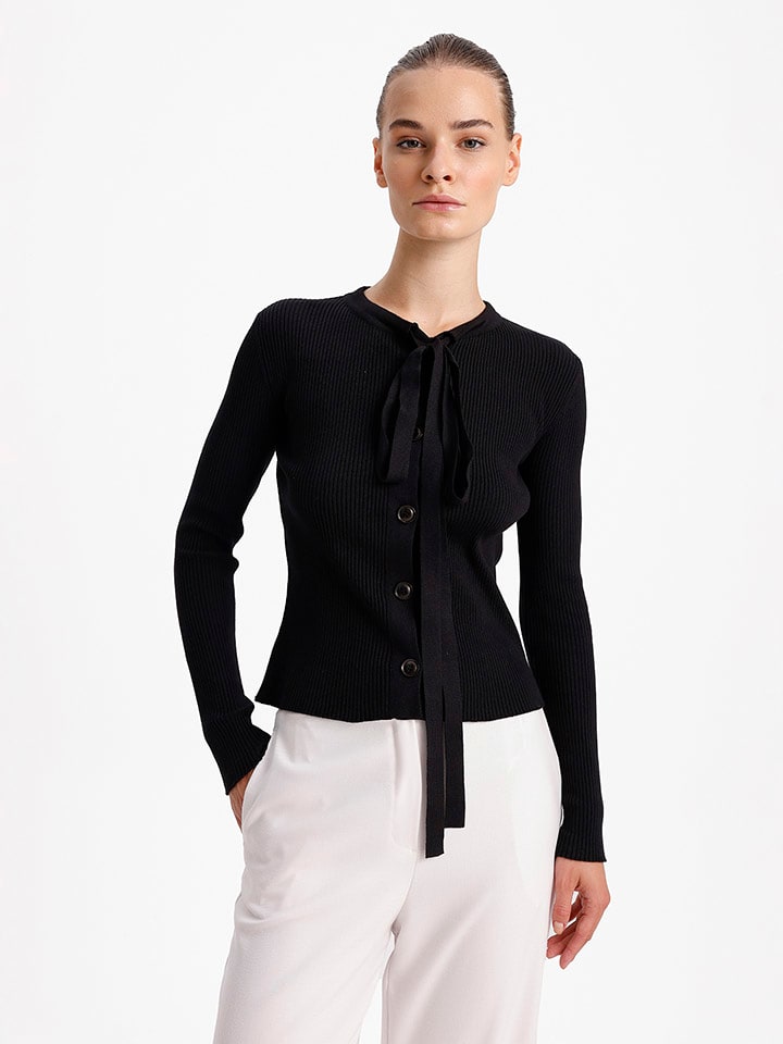 Кардиган BGN, черный
Кардиган BGN, черный