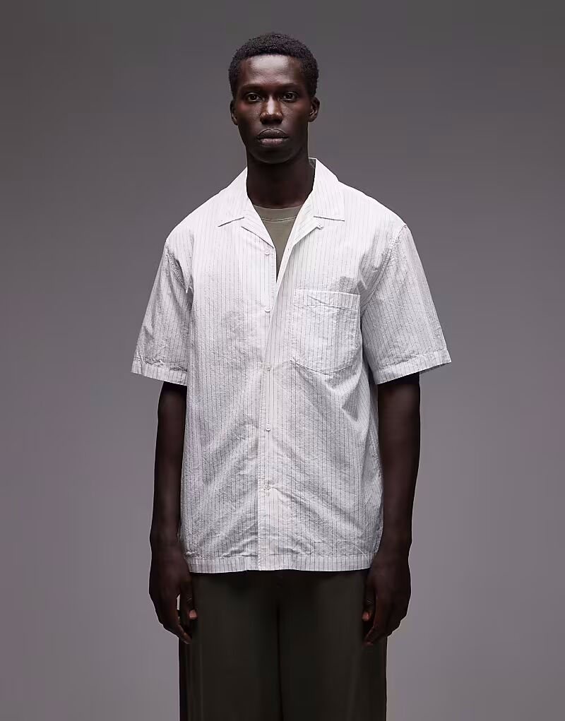 Рубашка свободного кроя из текстурированного поплина цвета «кремовый» Arket
Рубашка свободного кроя из текстурированного поплина цвета «кремовый» Arket