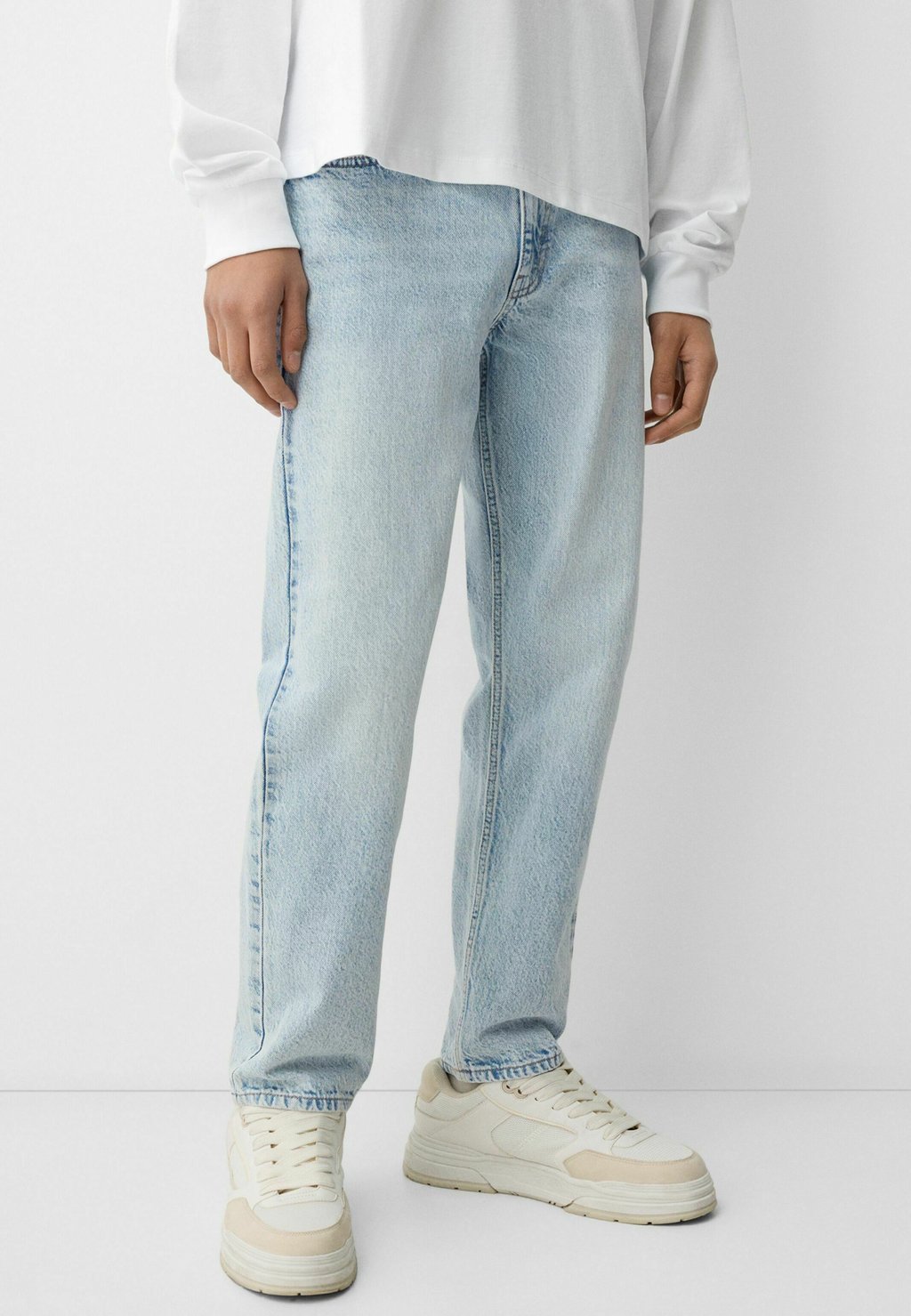 Зауженные джинсы Bershka, светло-голубой
Зауженные джинсы Bershka, светло-голубой