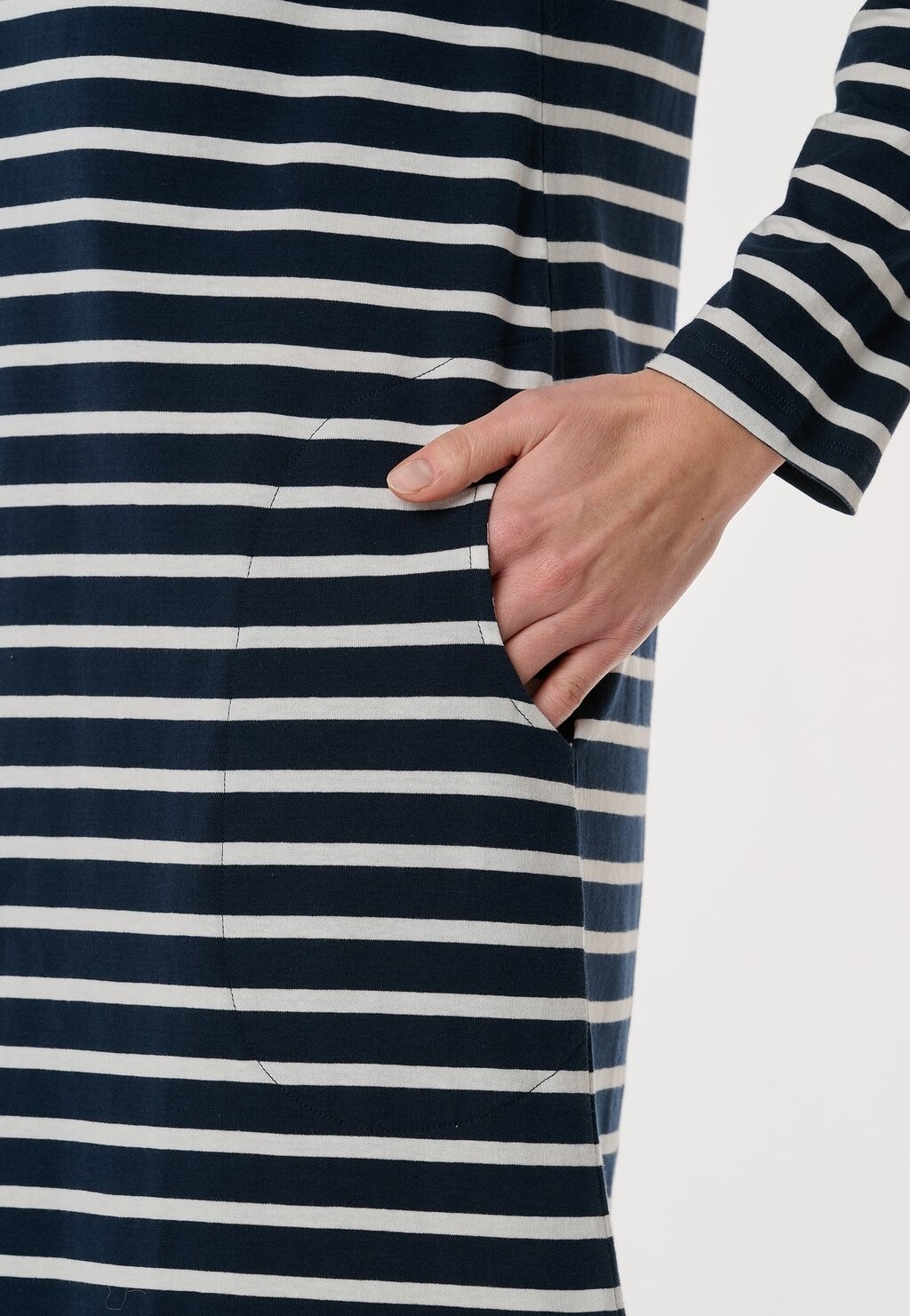 Ночная рубашка LANGARM 95CM CASUAL ESSENTIALS Schiesser, темно-синий
Ночная рубашка LANGARM 95CM CASUAL ESSENTIALS Schiesser, темно-синий