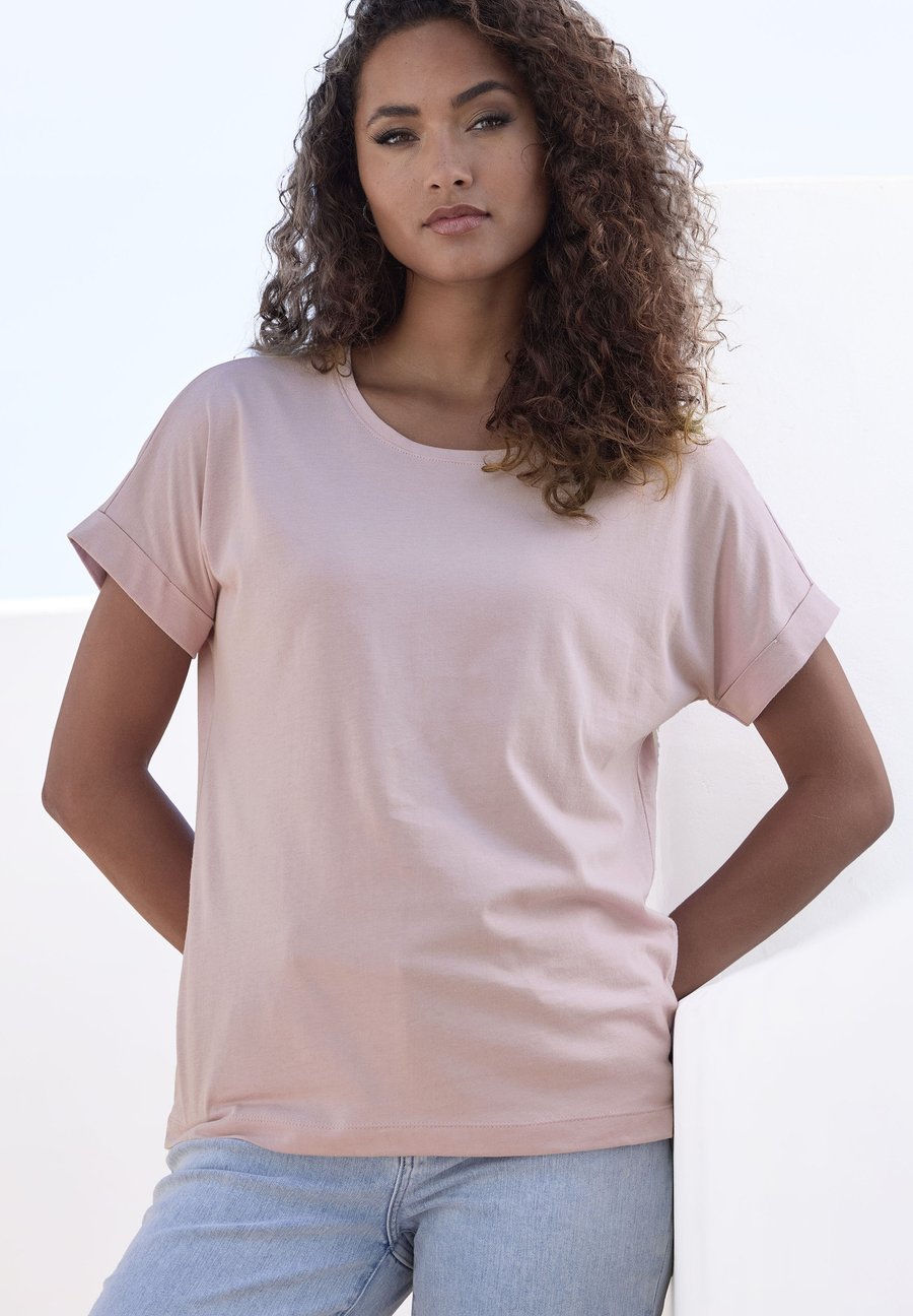 Футболка Copenhagen Studios Basic T-shirt, Soft Violet/Purple, Фиолетовый, Футболка Copenhagen Studios Basic T-shirt, Soft Violet/Purple
Футболка Copenhagen Studios Basic T-shirt, Soft Violet/Purple, Фиолетовый, Футболка Copenhagen Studios Basic T-shirt, Soft Violet/Purple