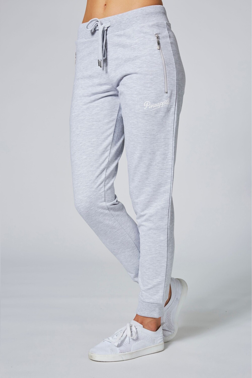 Серые спортивные штаны узкого кроя на молнии Pineapple, серый
Серые спортивные штаны узкого кроя на молнии Pineapple, серый
