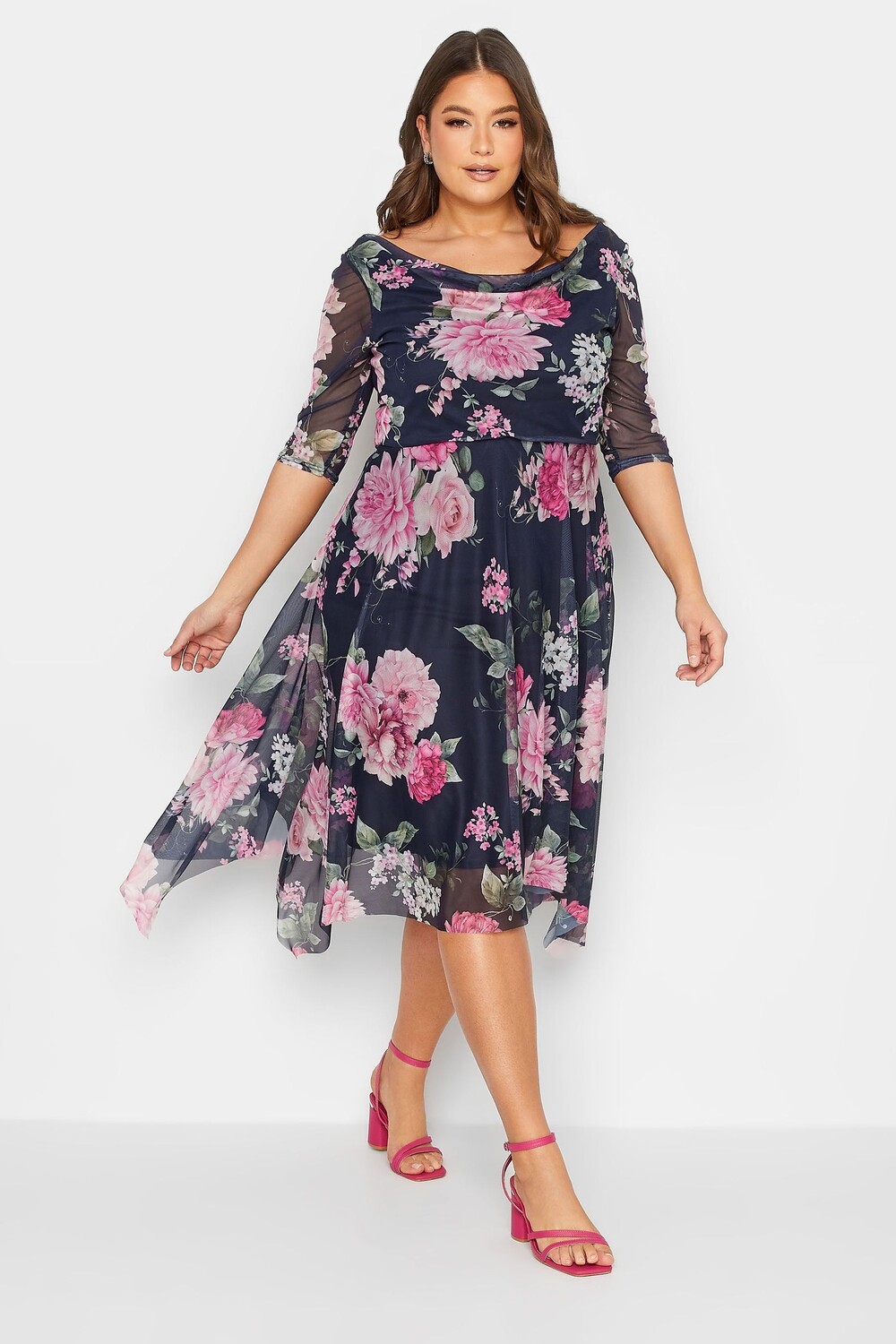 Сетчатое платье London с драпированным вырезом Yours, синий
Сетчатое платье London с драпированным вырезом Yours, синий