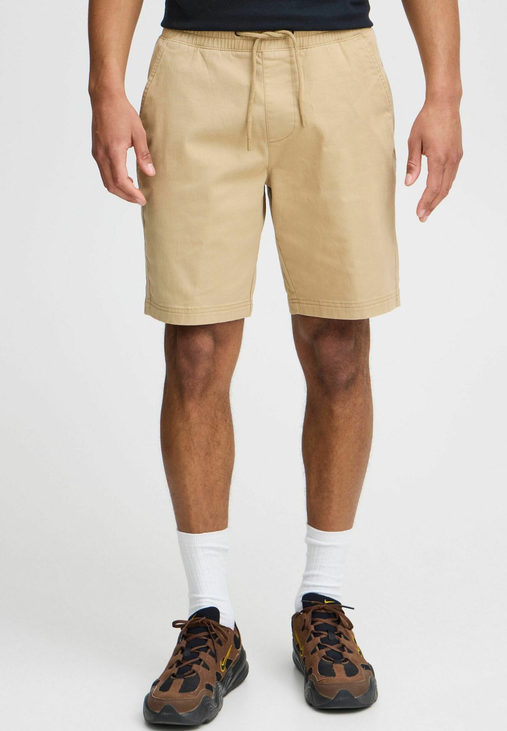 Шорты BHEDNAN Blend, бежевый
Шорты BHEDNAN Blend, бежевый