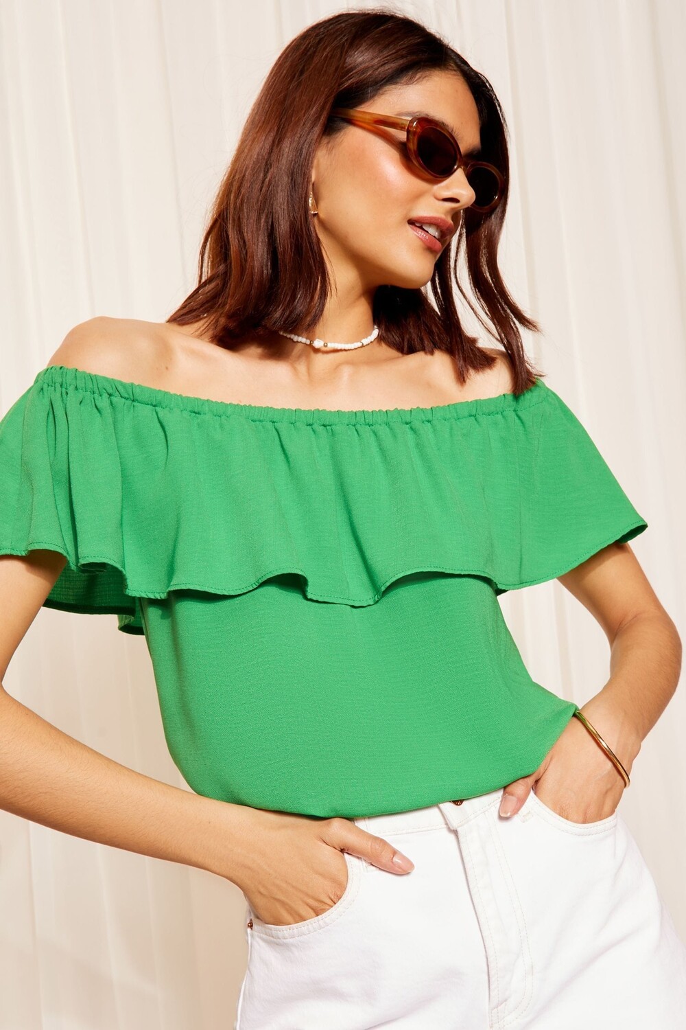Блузка Бардо с рюшами и воздушным льном Friends Like These, зеленый
Блузка Бардо с рюшами и воздушным льном Friends Like These, зеленый