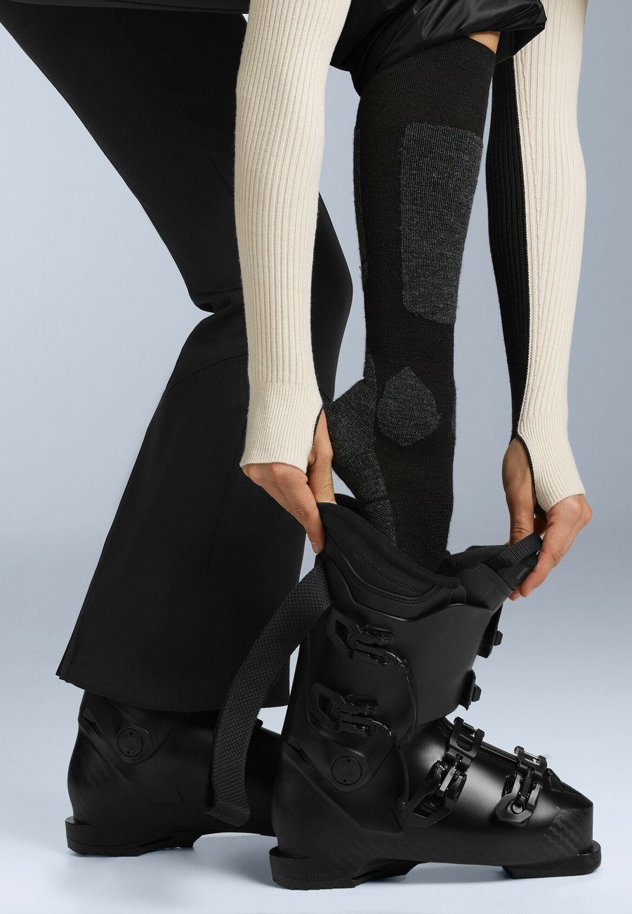 Носки OYSHO WOOLMARK WOOL BLEND LONG SKI, Black
Носки OYSHO WOOLMARK WOOL BLEND LONG SKI, Black