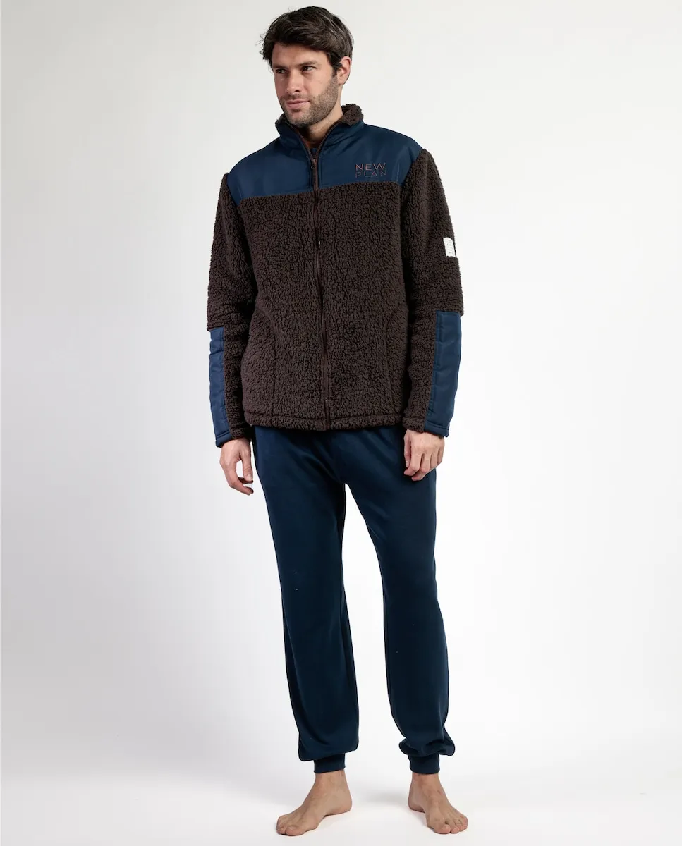 Халат с длинными рукавами из теплой ткани коричневого цвета Admas
Халат с длинными рукавами из теплой ткани коричневого цвета Admas