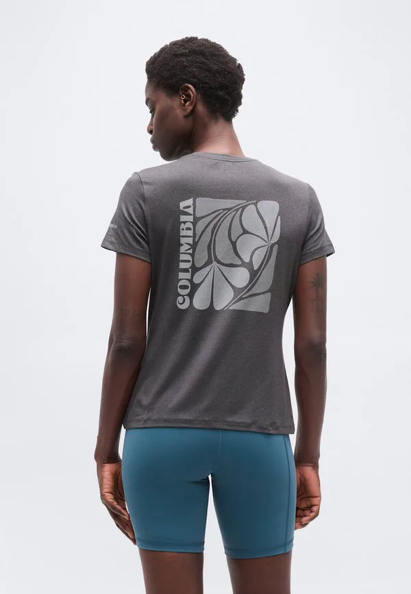 Спортивная футболка с графическим изображением игрока команды parsons point back. Columbia, Black Heather, Черный, Спортивная футболка с графическим изображением игрока команды parsons point back. Columbia, Black Heather
Спортивная футболка с графическим изображением игрока команды parsons point back. Columbia, Black Heather, Черный, Спортивная футболка с графическим изображением игрока команды parsons point back. Columbia, Black Heather