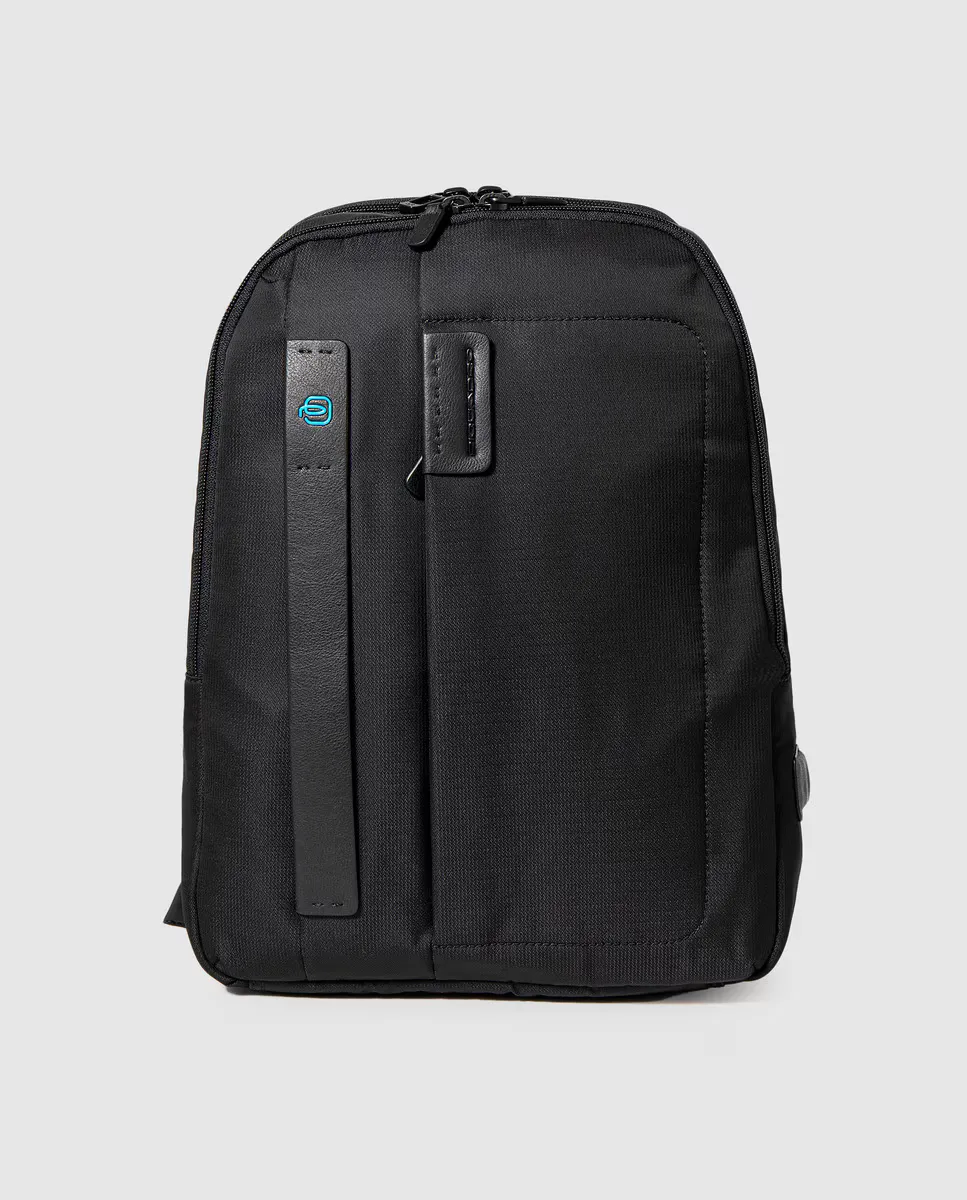 Черный мужской рюкзак Piquadro на молнии, черный
Черный мужской рюкзак Piquadro на молнии, черный