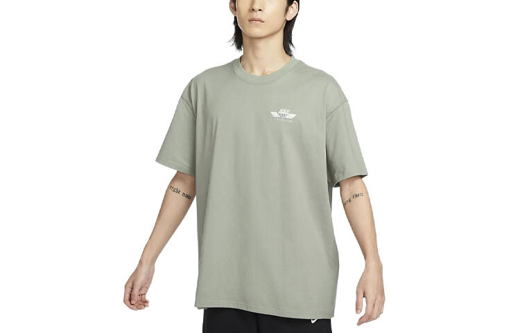 Футболка мужская темно-серая Nike, темно-серый
Футболка мужская темно-серая Nike, темно-серый