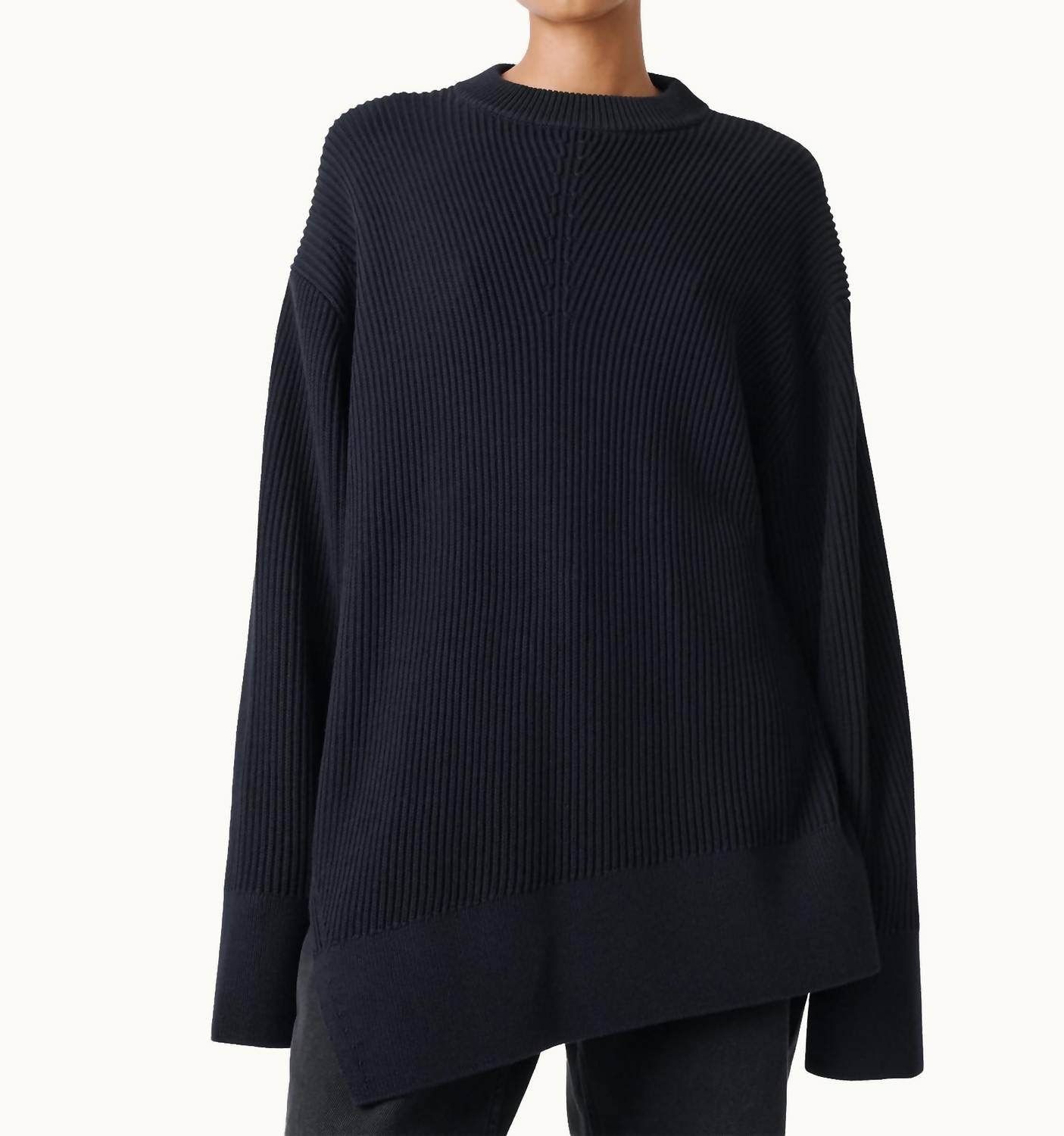 Верда Свитер в темно-синем цвете Studio Nicholson
Верда Свитер в темно-синем цвете Studio Nicholson