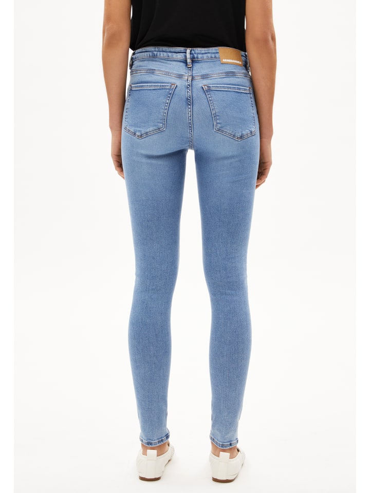 Джинсы armedangels
Джинсы armedangels