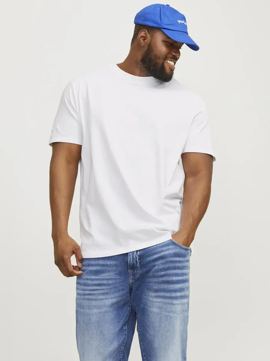 Футболка Jack & Jones PlusSize "JJEBRADLEY TEE SS NOOS PLS", белый
Футболка Jack & Jones PlusSize "JJEBRADLEY TEE SS NOOS PLS", белый