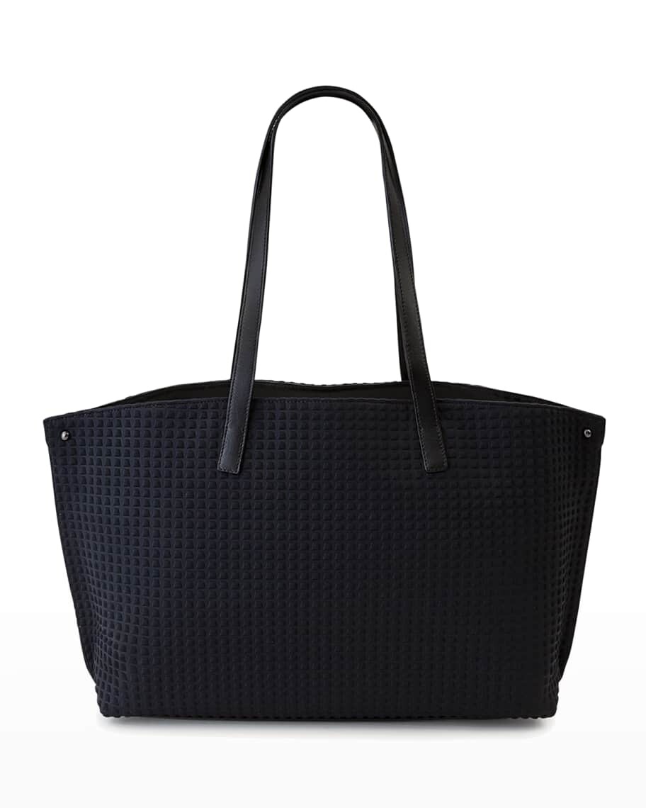 Маленькая сумка через плечо из ткани Ai Akris
Маленькая сумка через плечо из ткани Ai Akris