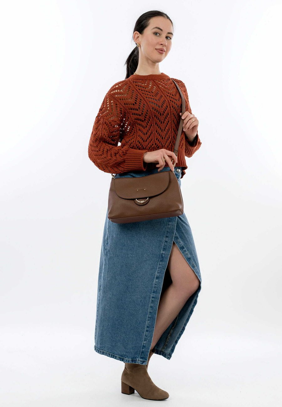 Сумка кросс-боди SURI FREY Cross body bag, Cognac
Сумка кросс-боди SURI FREY Cross body bag, Cognac