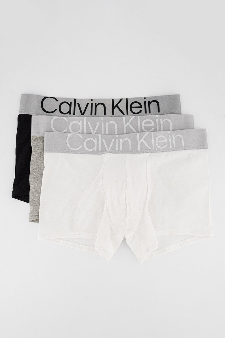 Набор мужских боксеров Calvin Klein, 3 пары, черный
Набор мужских боксеров Calvin Klein, 3 пары, черный