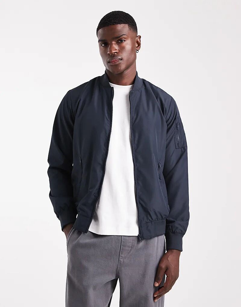 Техническая куртка-бомбер French Connection Ma1 темно-синего цвета
Техническая куртка-бомбер French Connection Ma1 темно-синего цвета