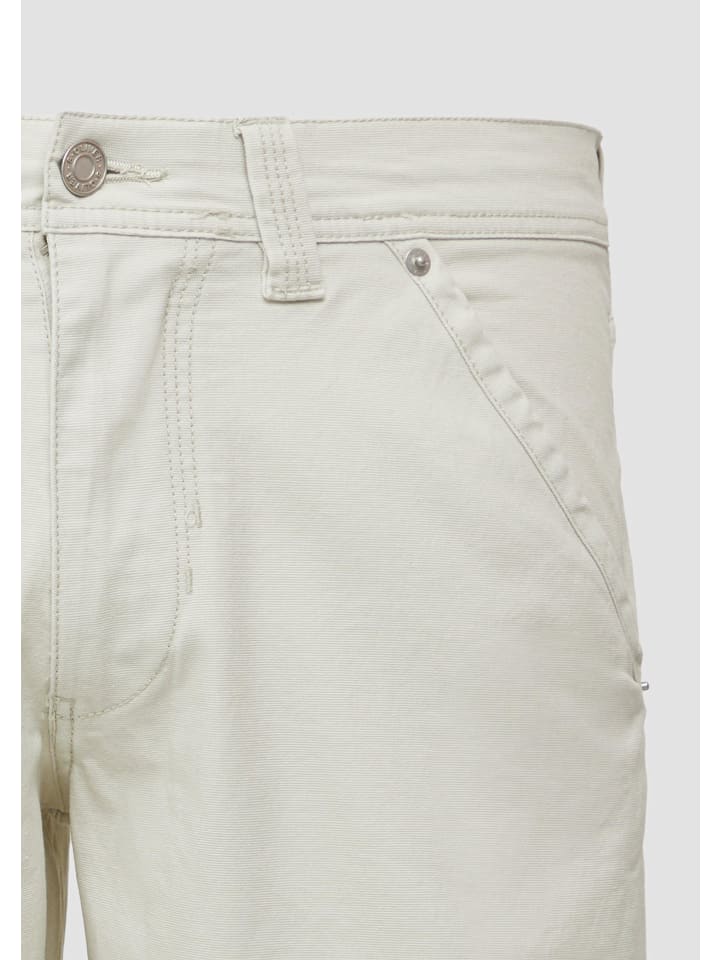 Тканевые шорты s.Oliver, кремовый 
Тканевые шорты s.Oliver, кремовый