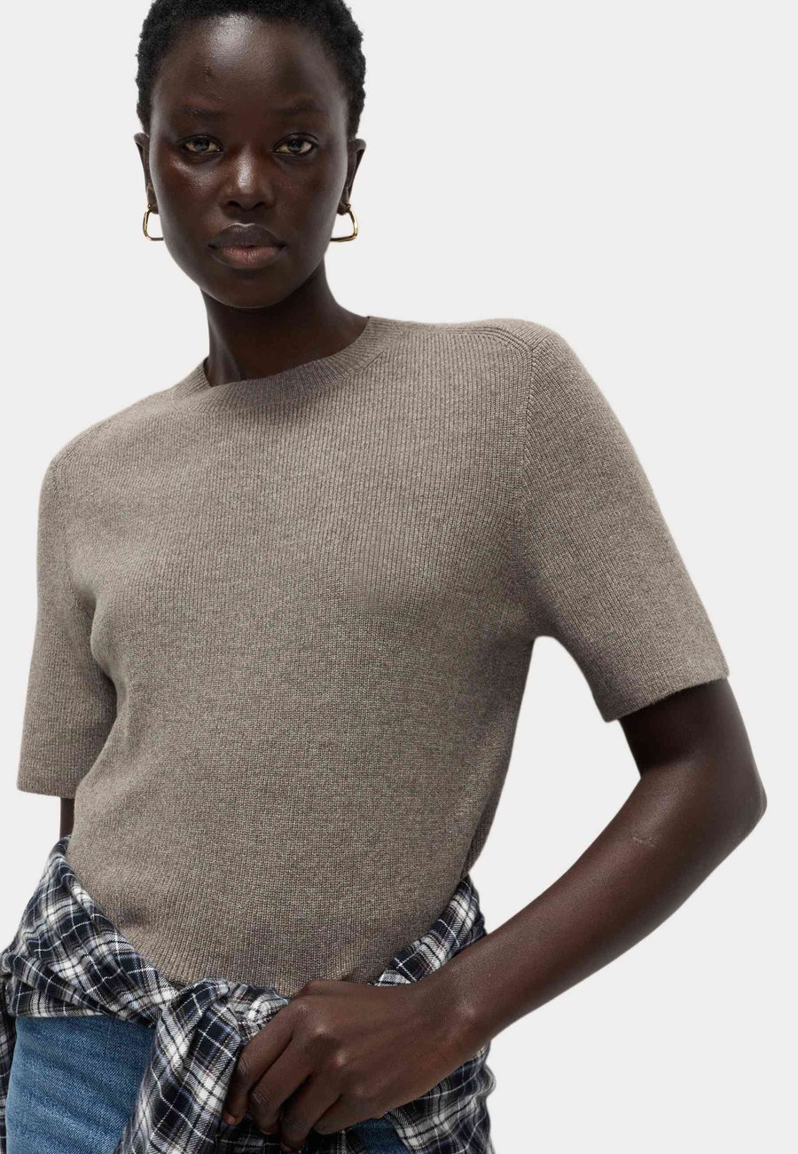 Футболка Marks & Spencer Basic T-shirt, Nutmeg/Beige
Футболка Marks & Spencer Basic T-shirt, Nutmeg/Beige