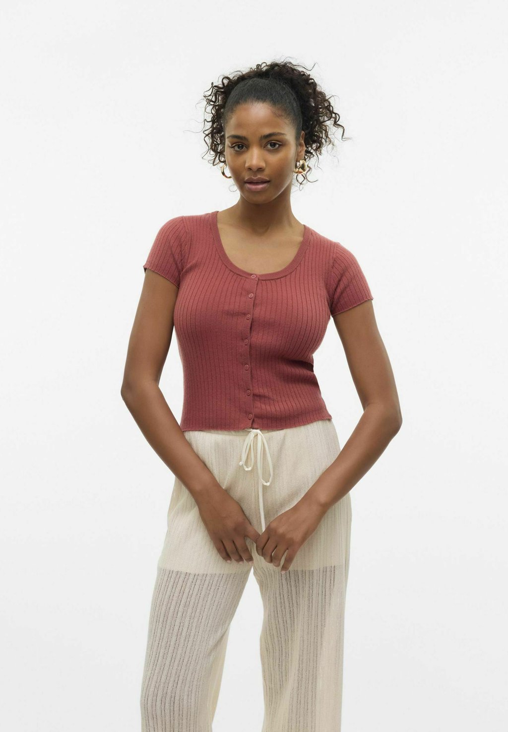 Кардиган VMGOLD Vero Moda, лососево-розовый
Кардиган VMGOLD Vero Moda, лососево-розовый