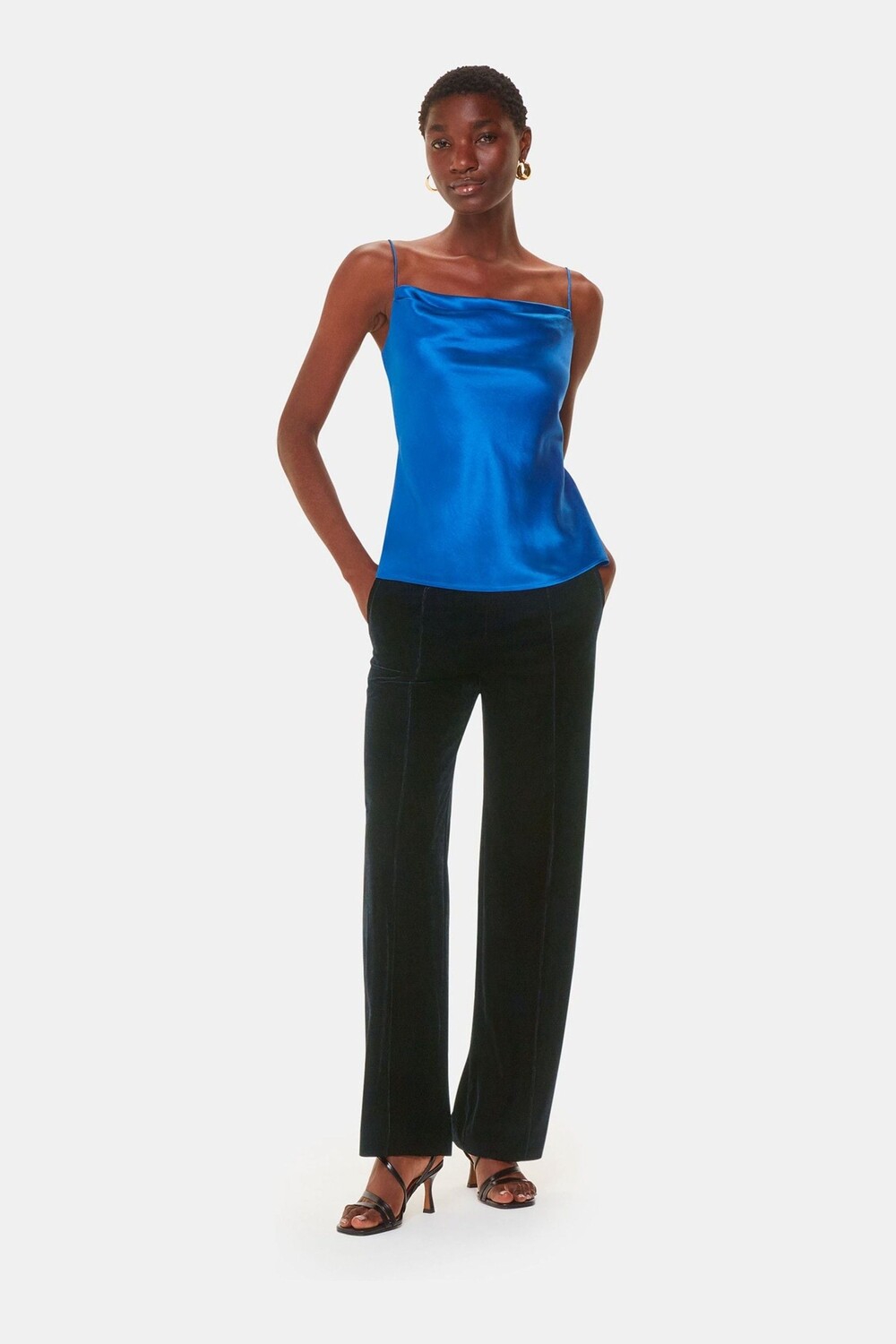 Длинные брюки из бархата Whistles, черный
Длинные брюки из бархата Whistles, черный