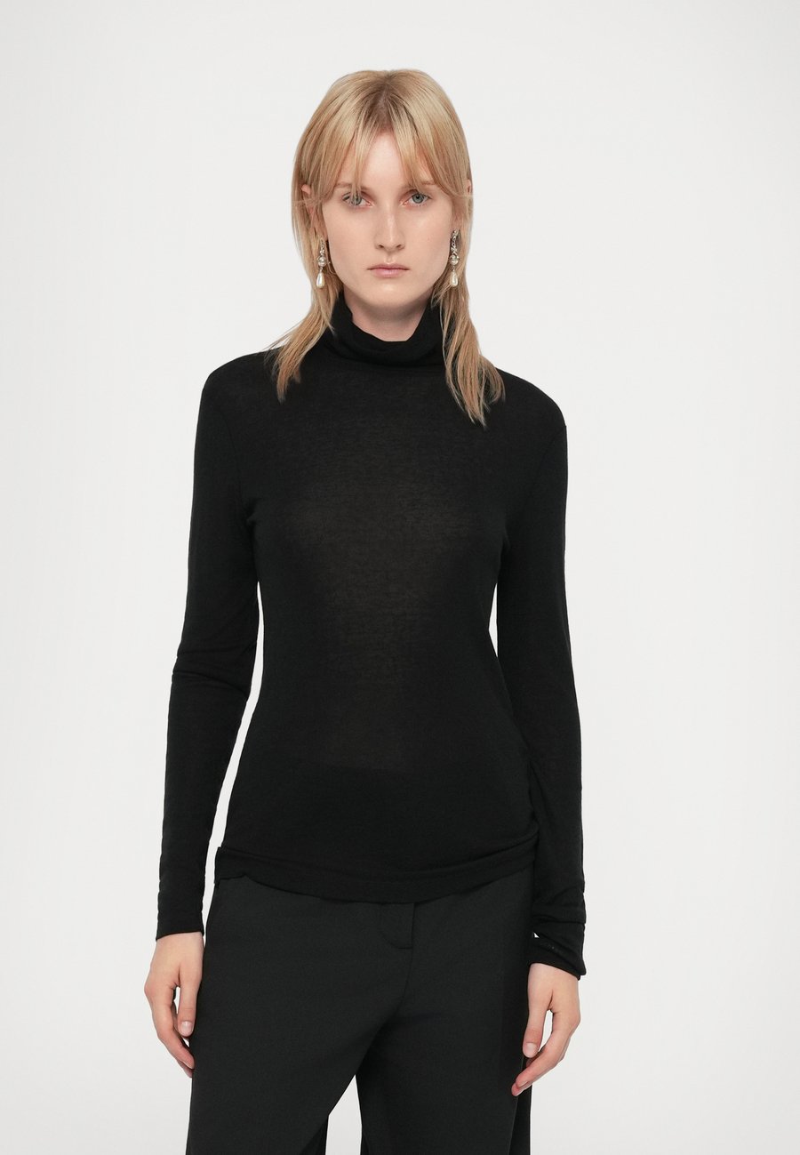 Джемпер CLOSED TURTLE NECK, Black
Джемпер CLOSED TURTLE NECK, Black