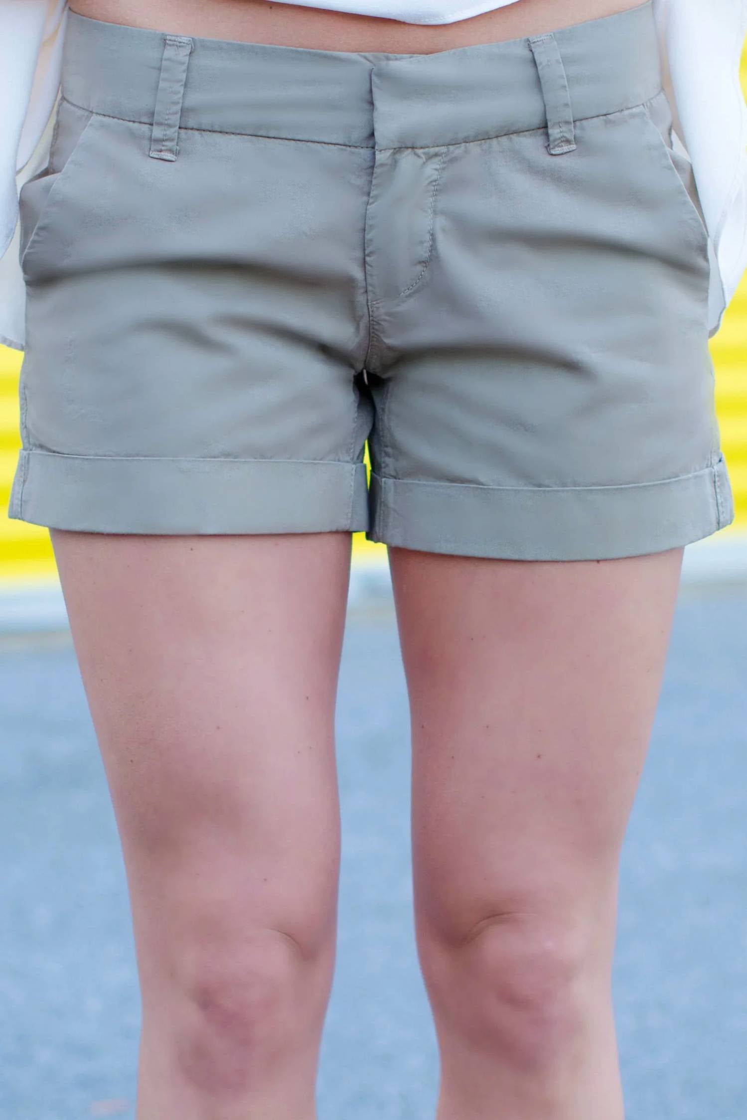 Шорты Hampton в Burlywood DEAR JOHN DENIM
Шорты Hampton в Burlywood DEAR JOHN DENIM