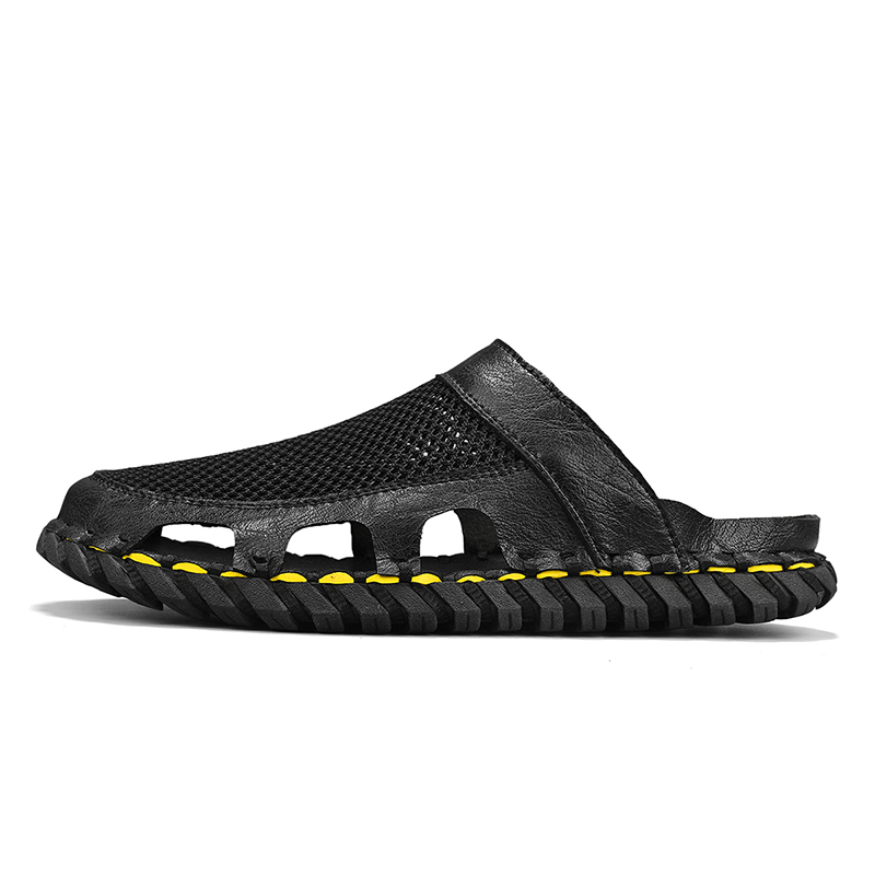 Закрытые тапочки мужские с подвеской в виде быка, черные 
Закрытые тапочки мужские с подвеской в виде быка, черные