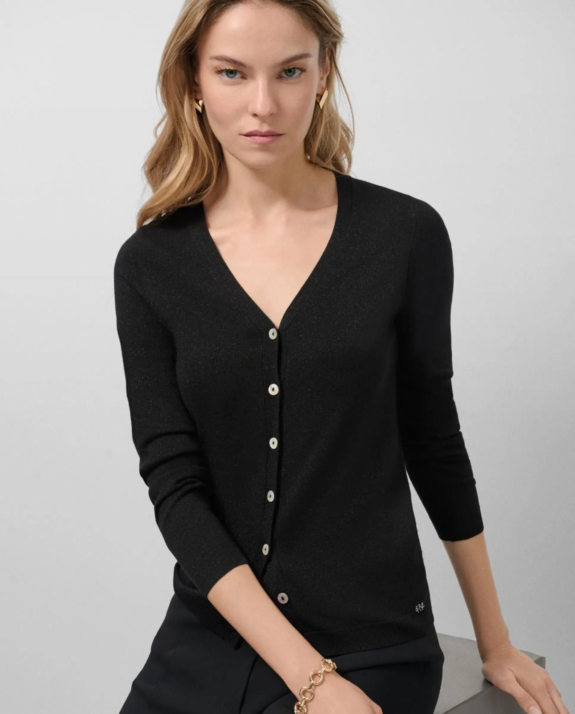 Женская куртка из тонкого трикотажа Roberto Verino, черный
Женская куртка из тонкого трикотажа Roberto Verino, черный