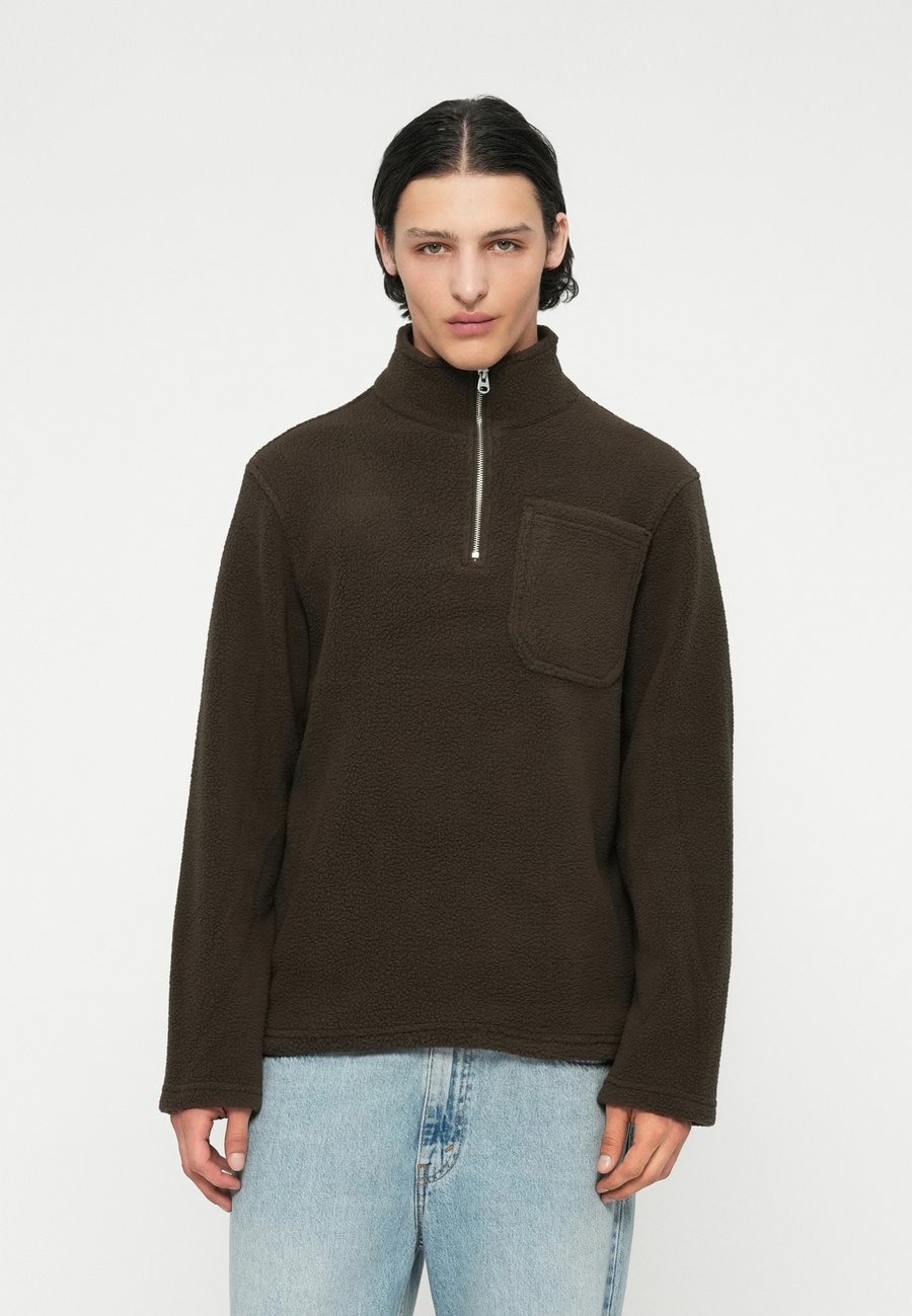 Джемпер Jack & Jones JORIBIZA HALF ZIP, Dark Brown
Джемпер Jack & Jones JORIBIZA HALF ZIP, Dark Brown