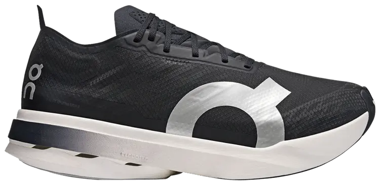 Кроссовки ON Cloudboom Strike 'Black White', черный
Кроссовки ON Cloudboom Strike 'Black White', черный