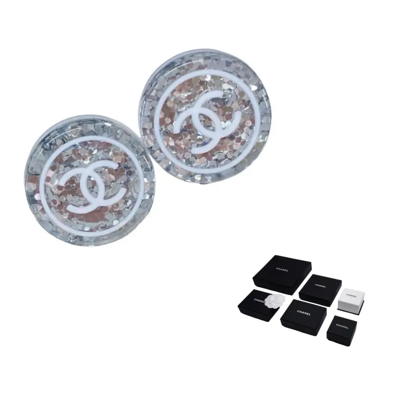 Серьги-гвоздики Women's/White CHANEL, серый/белый
Серьги-гвоздики Women's/White CHANEL, серый/белый