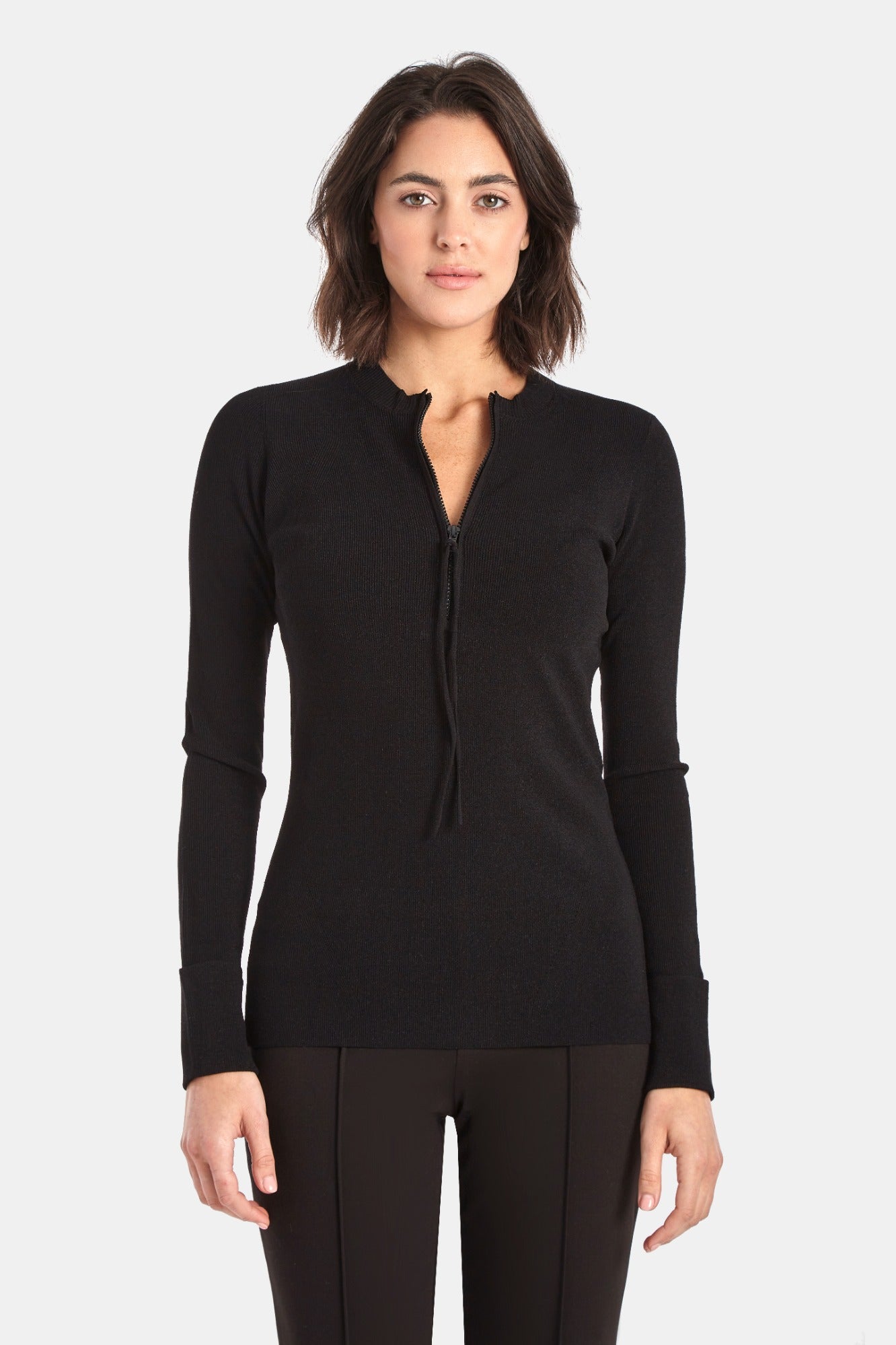 СВИТЕР НА ШПИЛЬКАХ Capsule 121, черный
СВИТЕР НА ШПИЛЬКАХ Capsule 121, черный