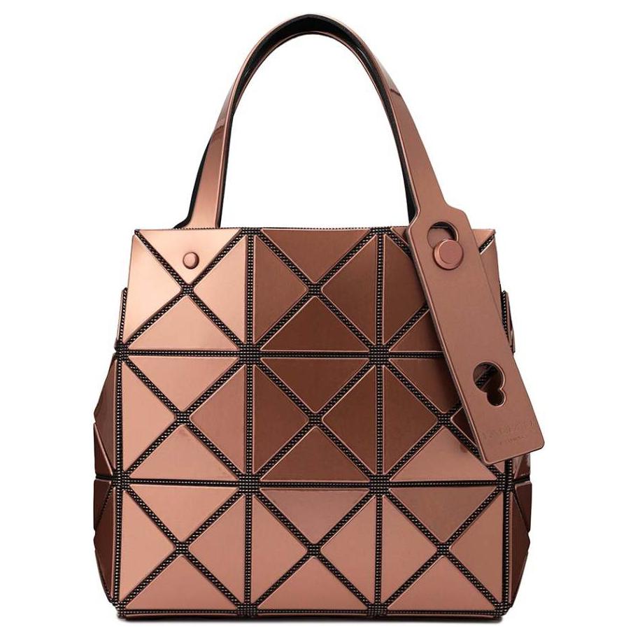 Сумка женская из поливинилхлоридной смолы CARAT коричневого цвета чайного оттенка ISSEY MIYAKE
Сумка женская из поливинилхлоридной смолы CARAT коричневого цвета чайного оттенка ISSEY MIYAKE