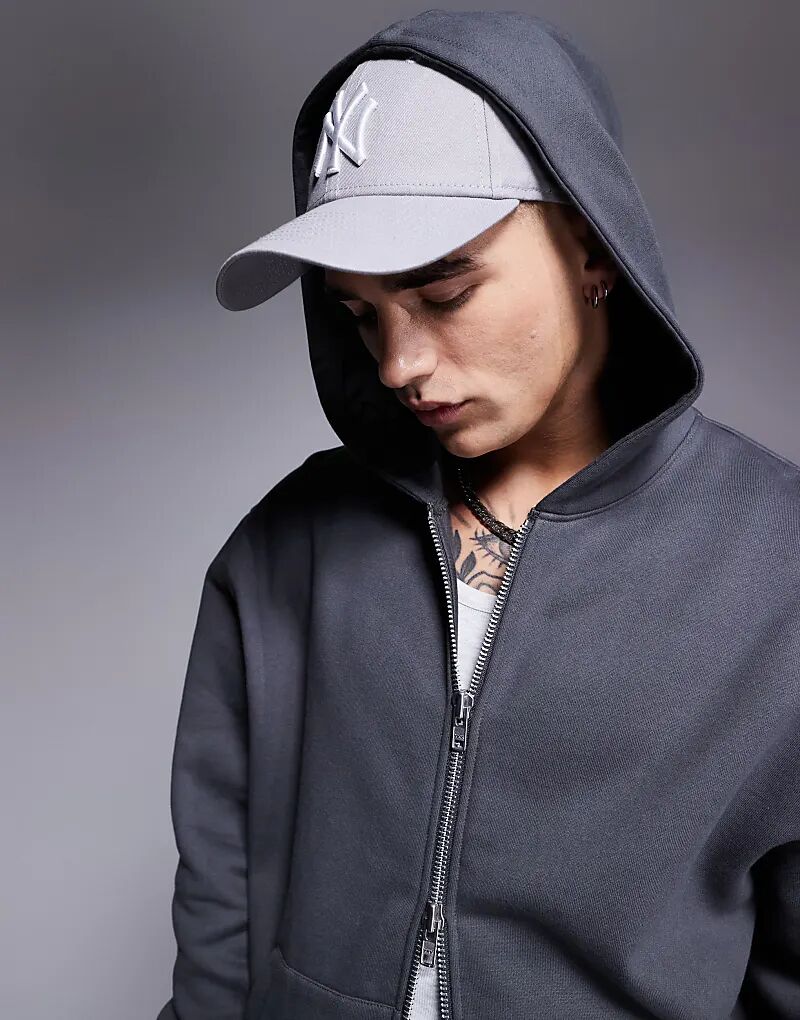 Толстовка ASOS DESIGN премиум-класса из плотной ткани свободного кроя на молнии, цвет: черный
Толстовка ASOS DESIGN премиум-класса из плотной ткани свободного кроя на молнии, цвет: черный