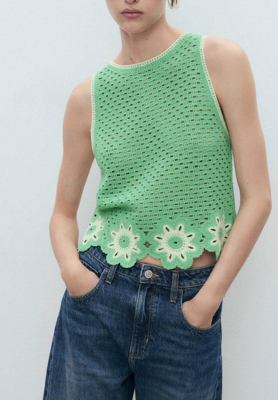 Топ Mango, светло-зеленый
Топ Mango, светло-зеленый