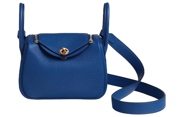 HERMES Сумка Lindy Cow Leather, плечевая сумка, кроссбоди мини женская Royal Blue
HERMES Сумка Lindy Cow Leather, плечевая сумка, кроссбоди мини женская Royal Blue