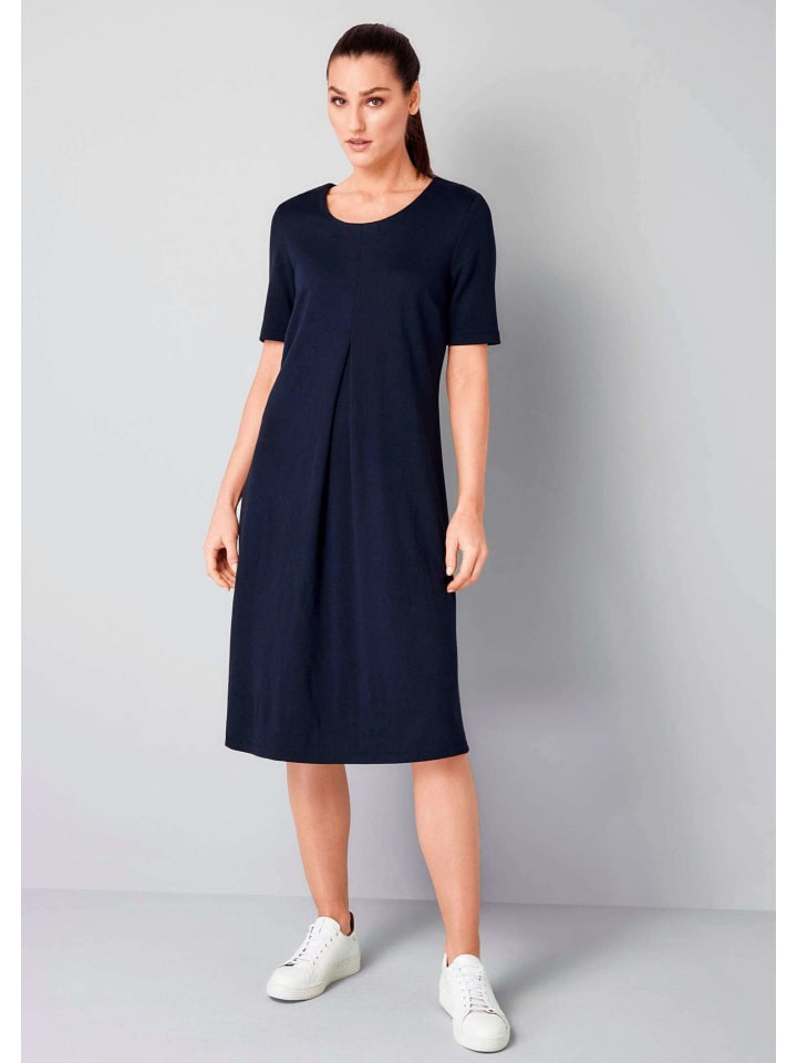 Alba Moda Платье из комфортной трикотажной ткани темно-синего цвета
Alba Moda Платье из комфортной трикотажной ткани темно-синего цвета