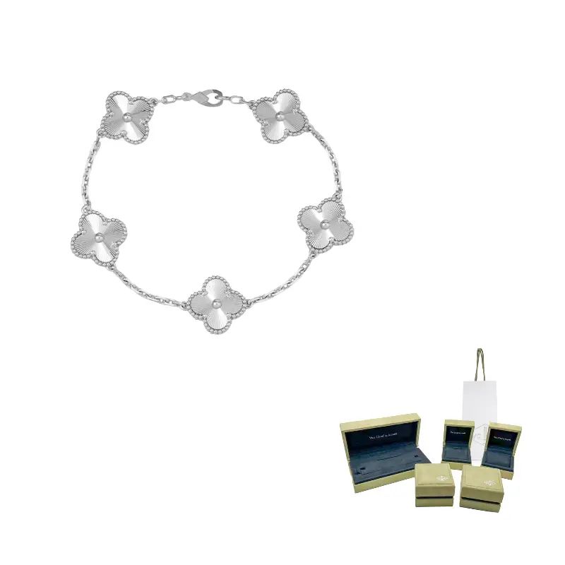 Van Cleef & Arpels Браслет Alhambra Four Leaf Lucky Series 18K White Gold для женщин, серебристый
Van Cleef & Arpels Браслет Alhambra Four Leaf Lucky Series 18K White Gold для женщин, серебристый