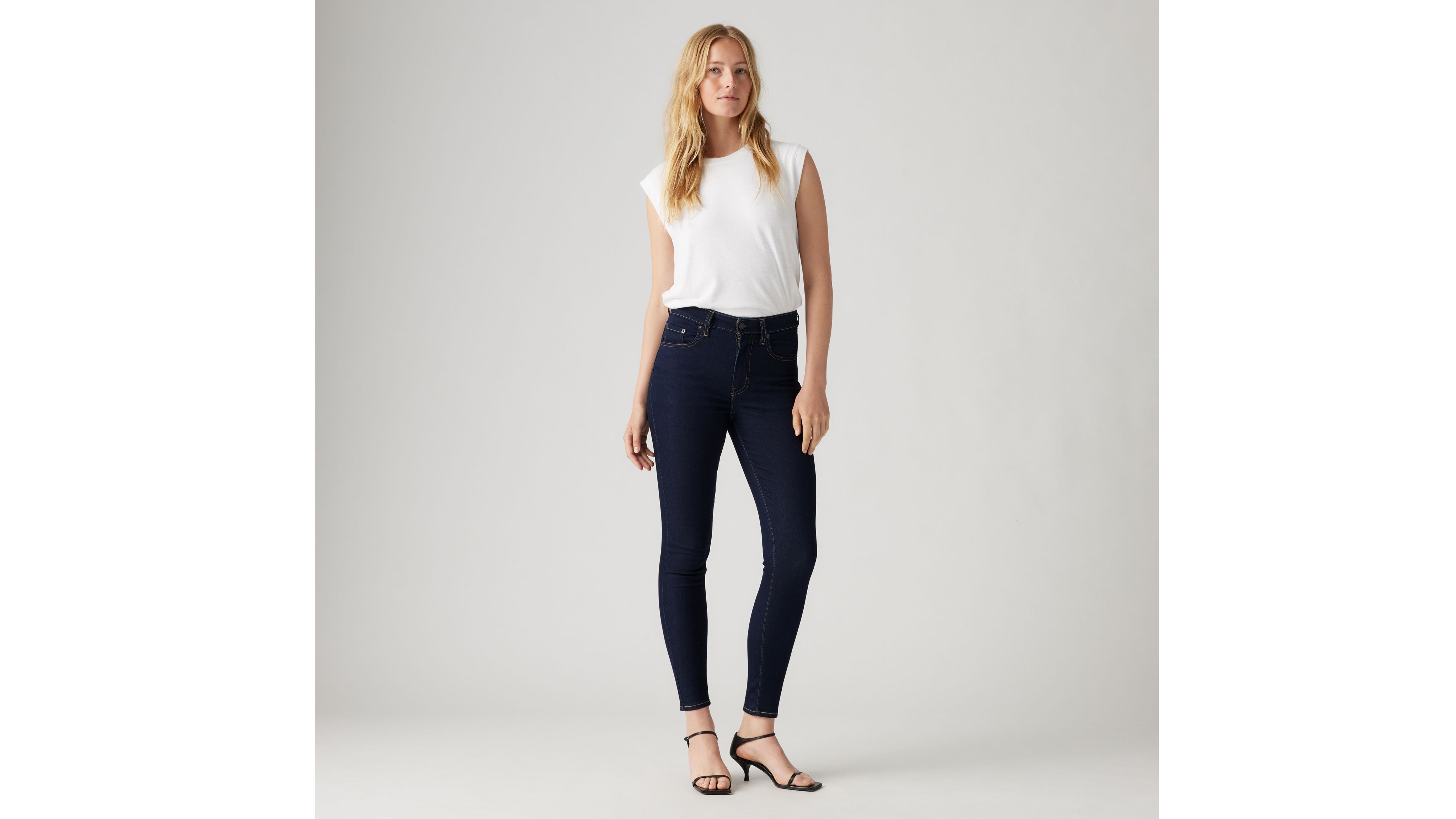721 Узкие женские джинсы с высокой посадкой Levi's, цвет Cast Shadows - Dark Wash
721 Узкие женские джинсы с высокой посадкой Levi's, цвет Cast Shadows - Dark Wash
