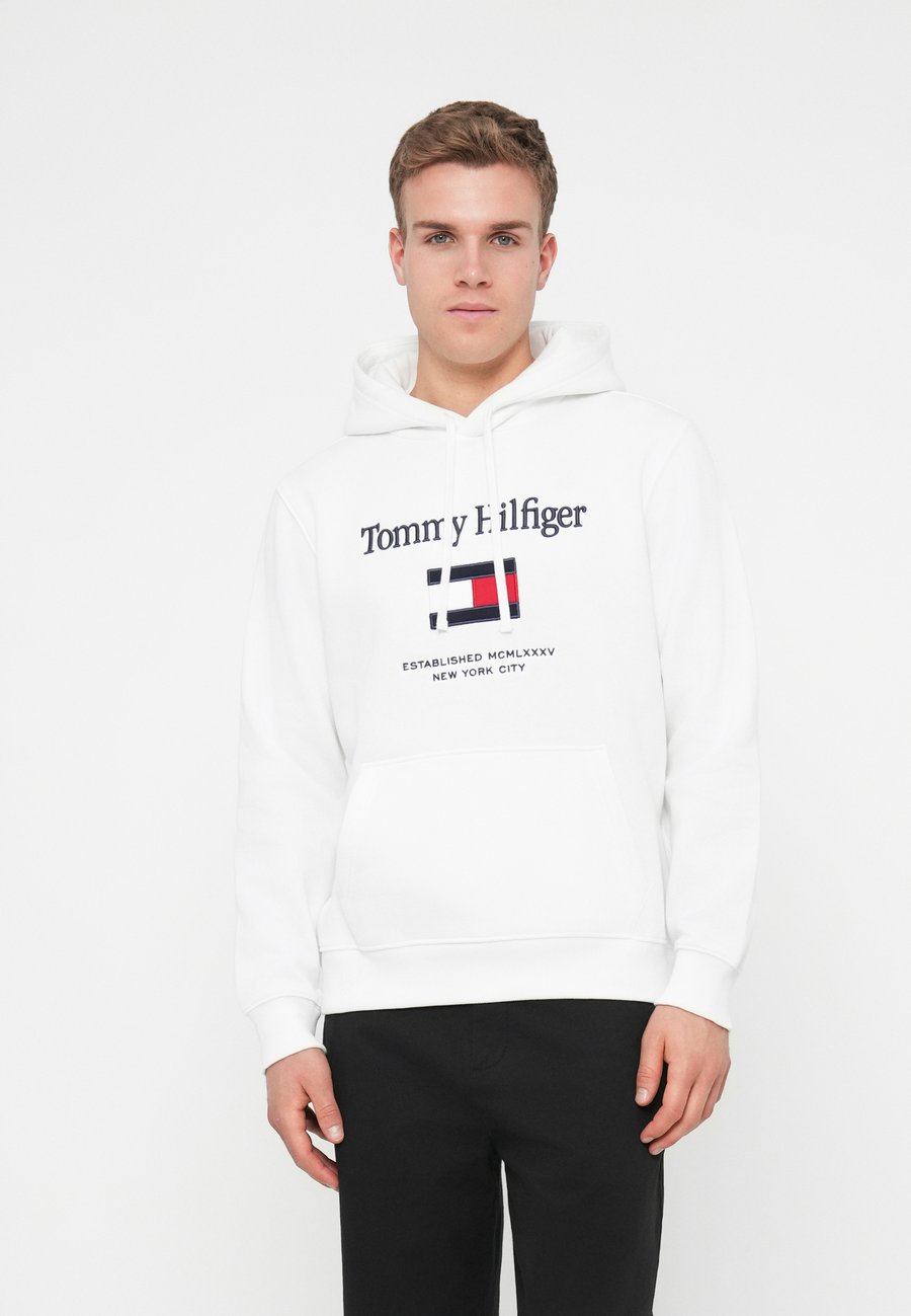 Толстовка Tommy Hilfiger EMBRO FLAG, White
Толстовка Tommy Hilfiger EMBRO FLAG, White