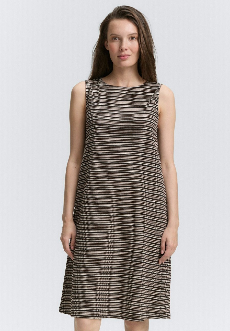 Платье TOM TAILOR Jersey dress, Black Knit Structure Stripe/Black
Платье TOM TAILOR Jersey dress, Black Knit Structure Stripe/Black