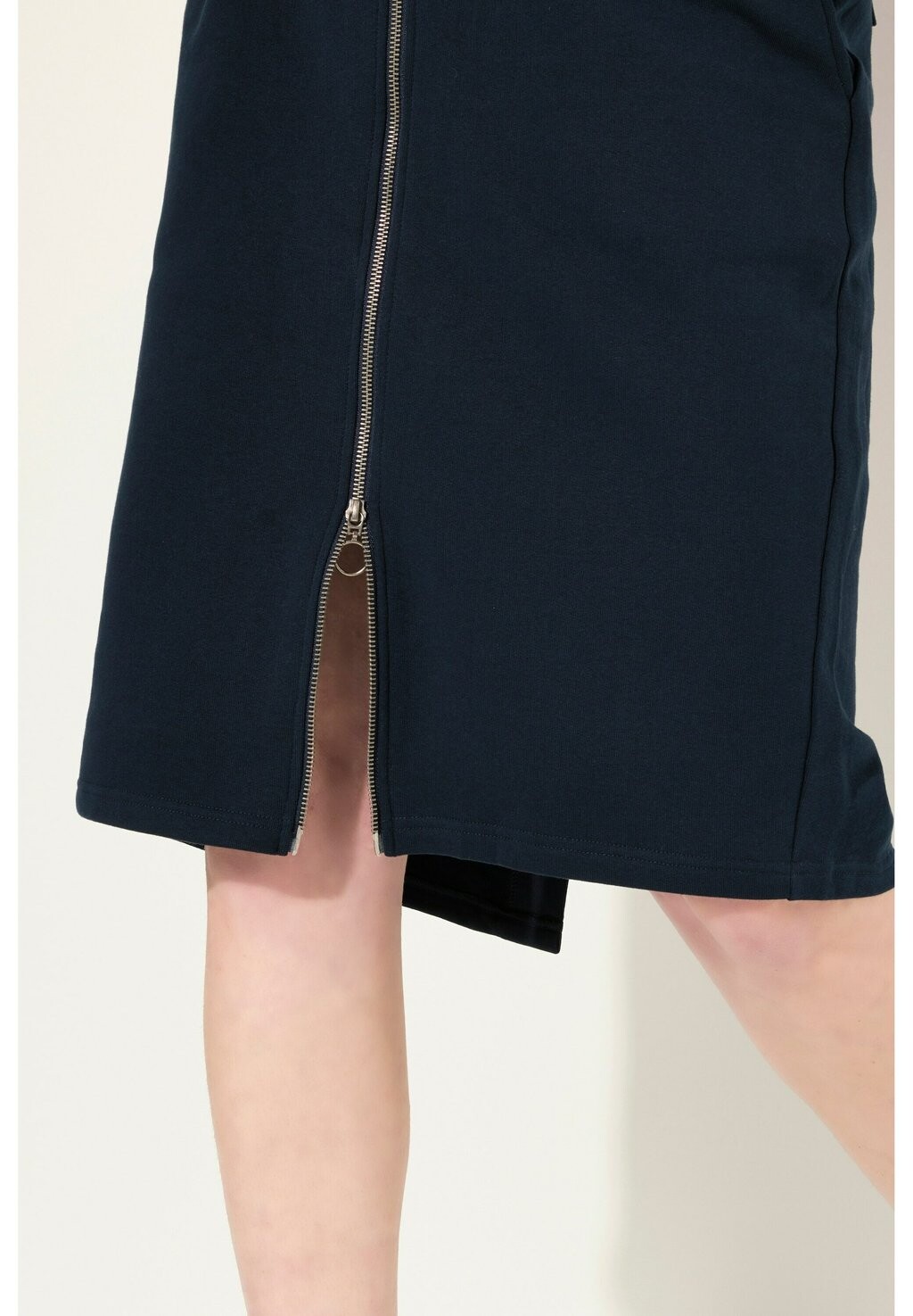 Юбка-карандаш ECO ZIP FRONT Ulla Popken, темно-синий
Юбка-карандаш ECO ZIP FRONT Ulla Popken, темно-синий