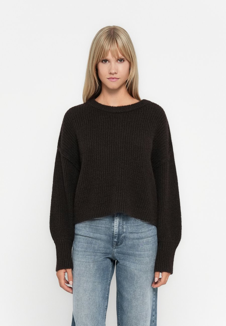 Джемпер ONLY ONLMALLY LIFE DETAIL O NECK, Chocolate Torte/Dark Brown
Джемпер ONLY ONLMALLY LIFE DETAIL O NECK, Chocolate Torte/Dark Brown