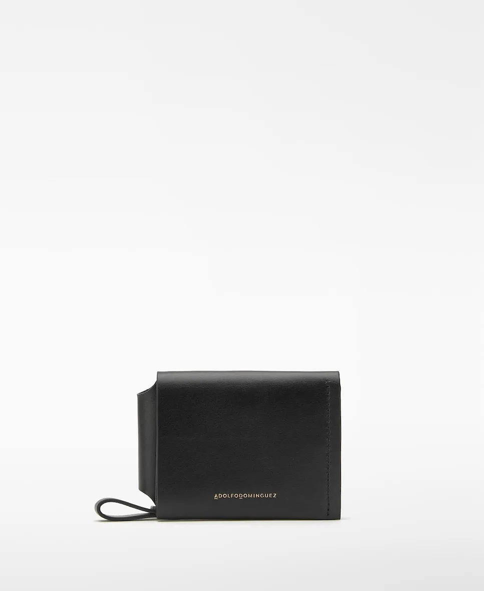 Женский кожаный складной кошелек Adolfo Dominguez, черный
Женский кожаный складной кошелек Adolfo Dominguez, черный