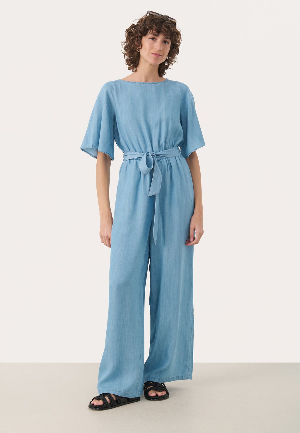 Комбинезон MADRIENNE Part Two, цвет Light Blue Denim
Комбинезон MADRIENNE Part Two, цвет Light Blue Denim