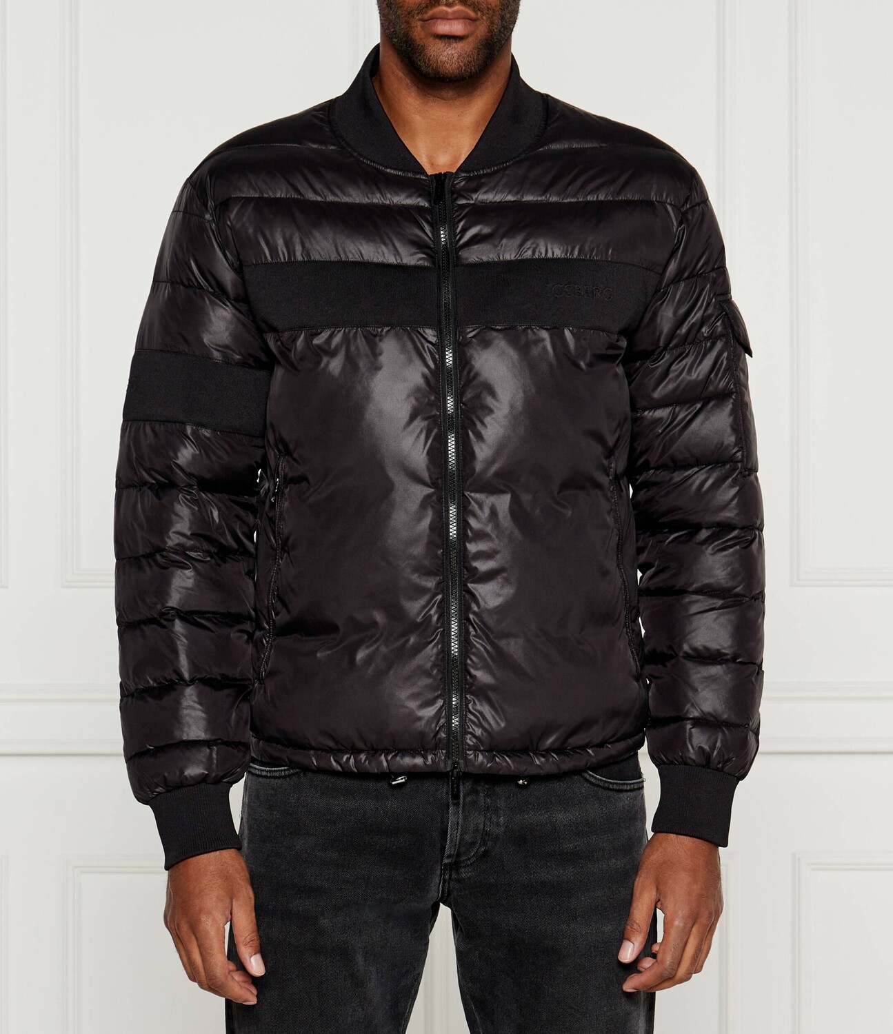 Куртка Iceberg Regular Fit, черный
Куртка Iceberg Regular Fit, черный